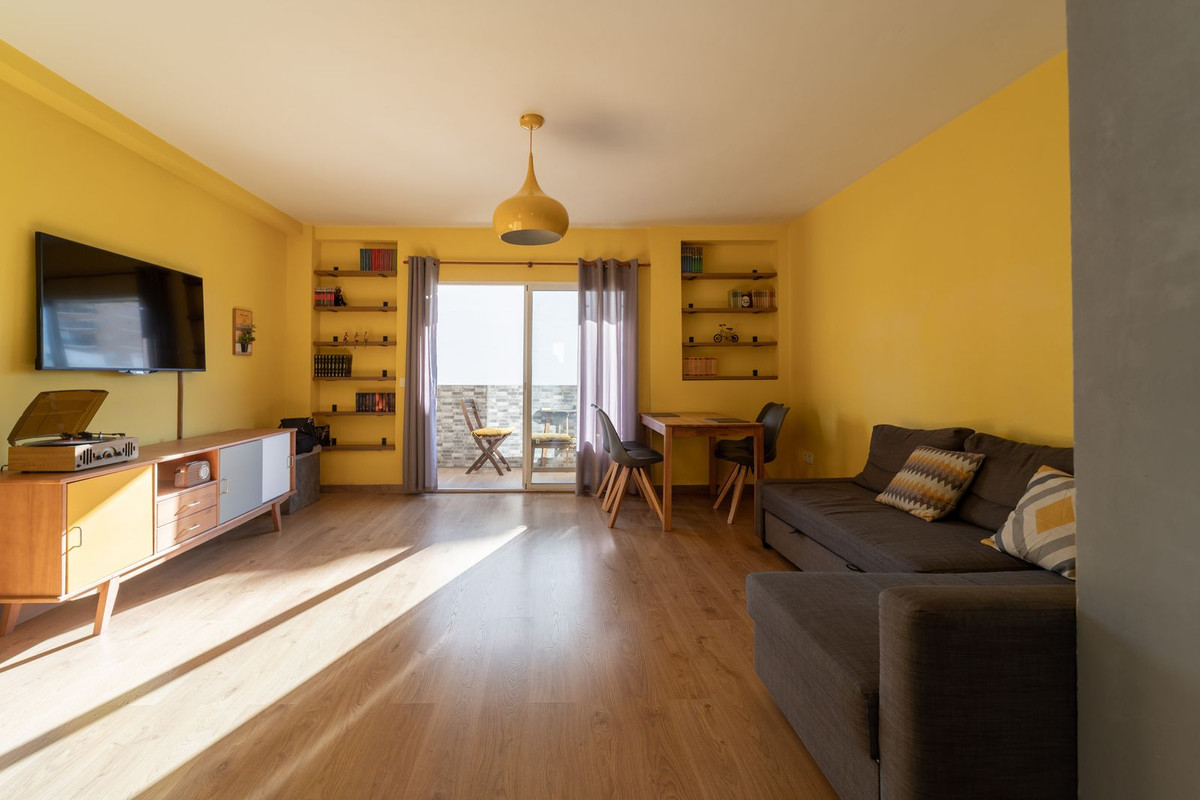 Se vende Apartamento Planta Media de 3 dormitorios en Costa Del Sol, Málaga, España