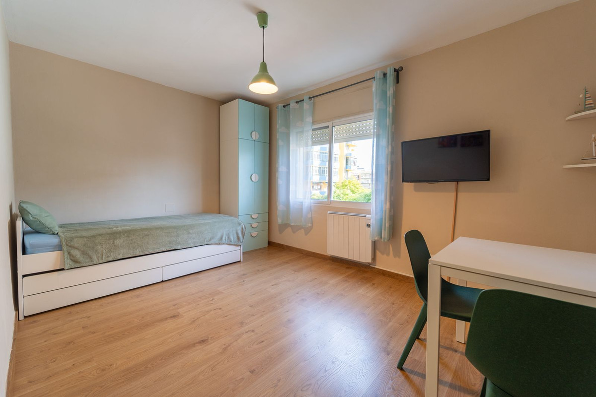 Se vende Apartamento Planta Media de 3 dormitorios en Costa Del Sol, Málaga, España