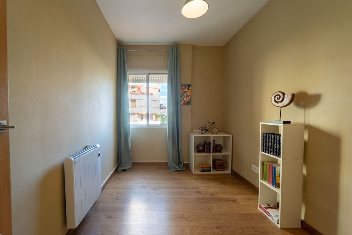 Se vende Apartamento Planta Media de 3 dormitorios en Costa Del Sol, Málaga, España