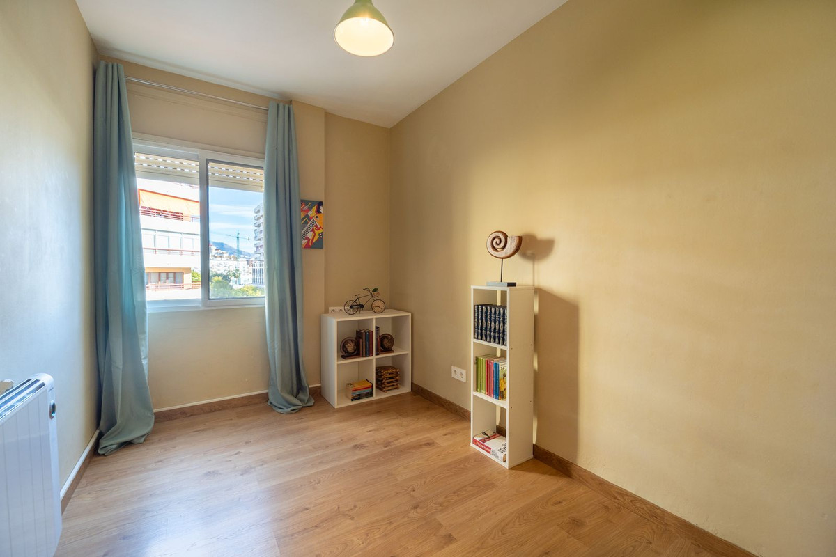 Se vende Apartamento Planta Media de 3 dormitorios en Costa Del Sol, Málaga, España