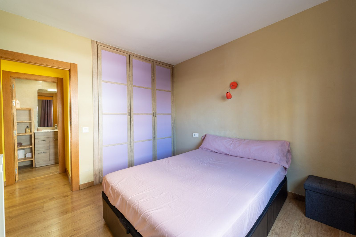 Se vende Apartamento Planta Media de 3 dormitorios en Costa Del Sol, Málaga, España