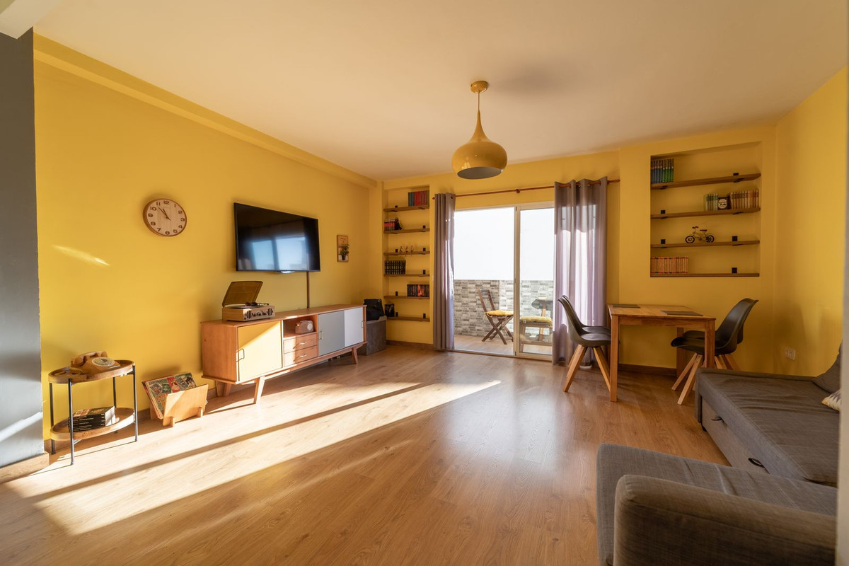 Se vende Apartamento Planta Media de 3 dormitorios en Costa Del Sol, Málaga, España