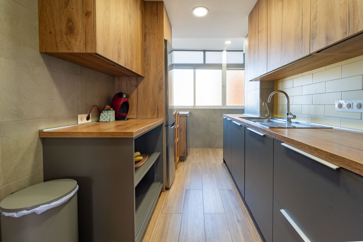 Se vende Apartamento Planta Media de 3 dormitorios en Costa Del Sol, Málaga, España