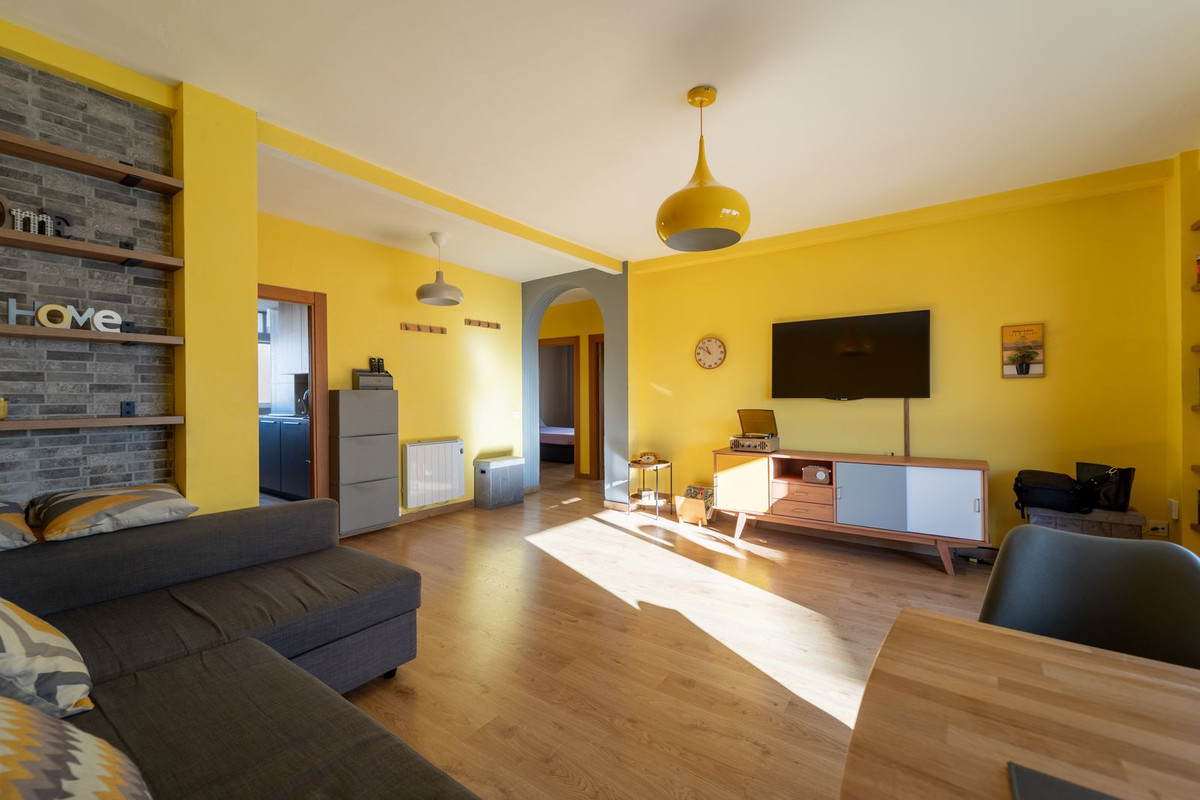 Se vende Apartamento Planta Media de 3 dormitorios en Costa Del Sol, Málaga, España