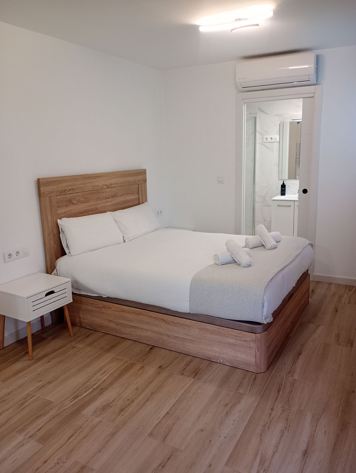 5 Bed Apartment for sale in La Trinidad Málaga Ciudad, Málaga, Spain