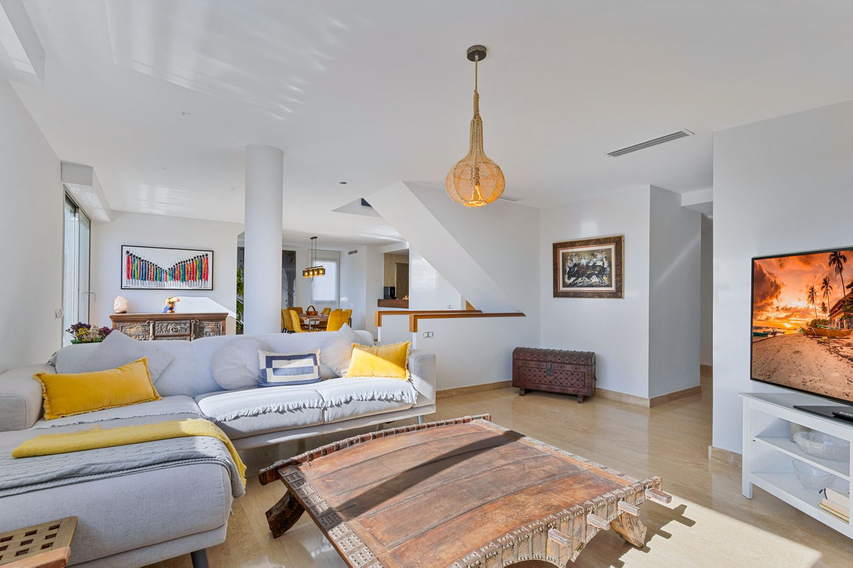 5 Bed Apartment for sale in La Cala Golf Costa Del Sol, Málaga, Spain