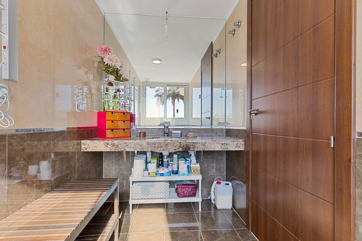 5 Bed Apartment for sale in La Cala Golf Costa Del Sol, Málaga, Spain