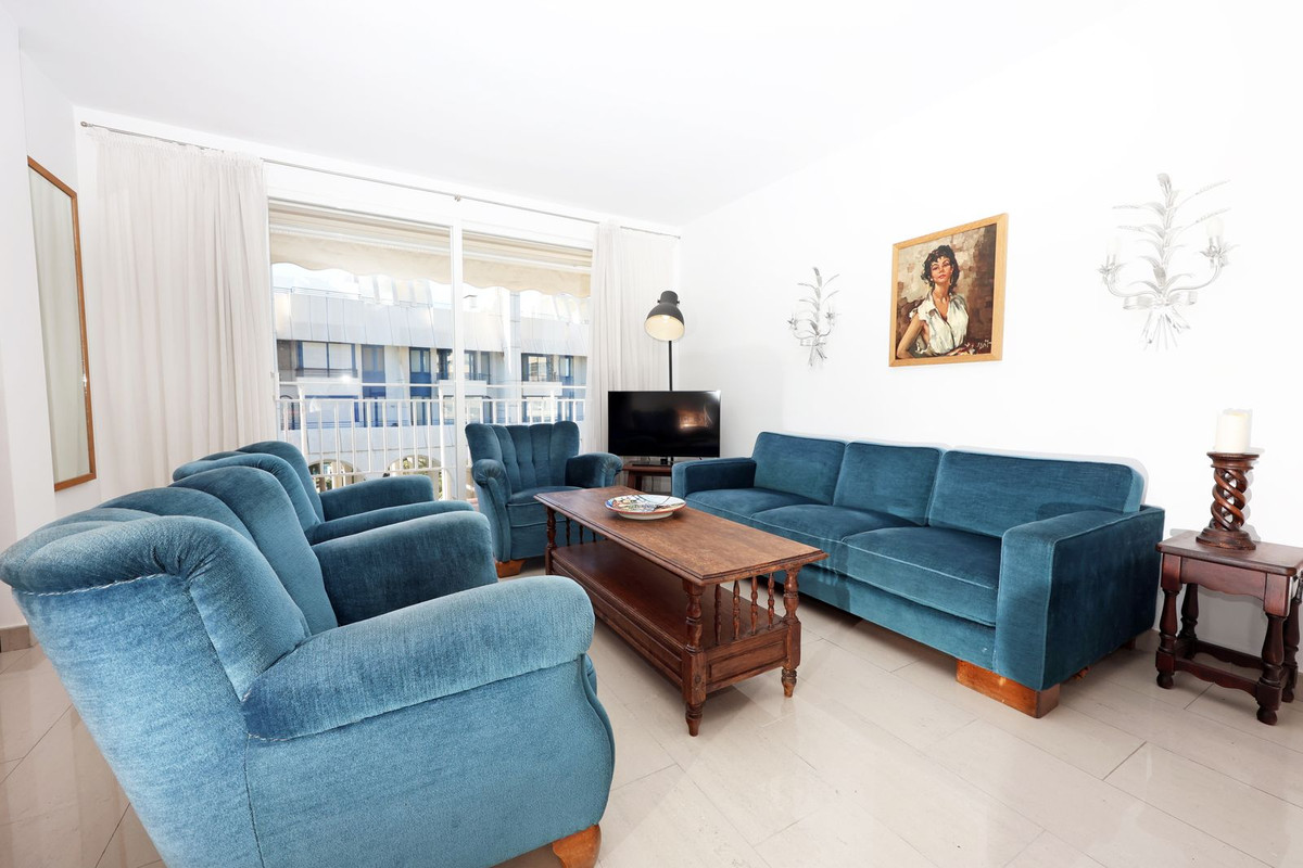 3 Bed Apartment for sale in Marbella Costa Del Sol, Málaga, Spain