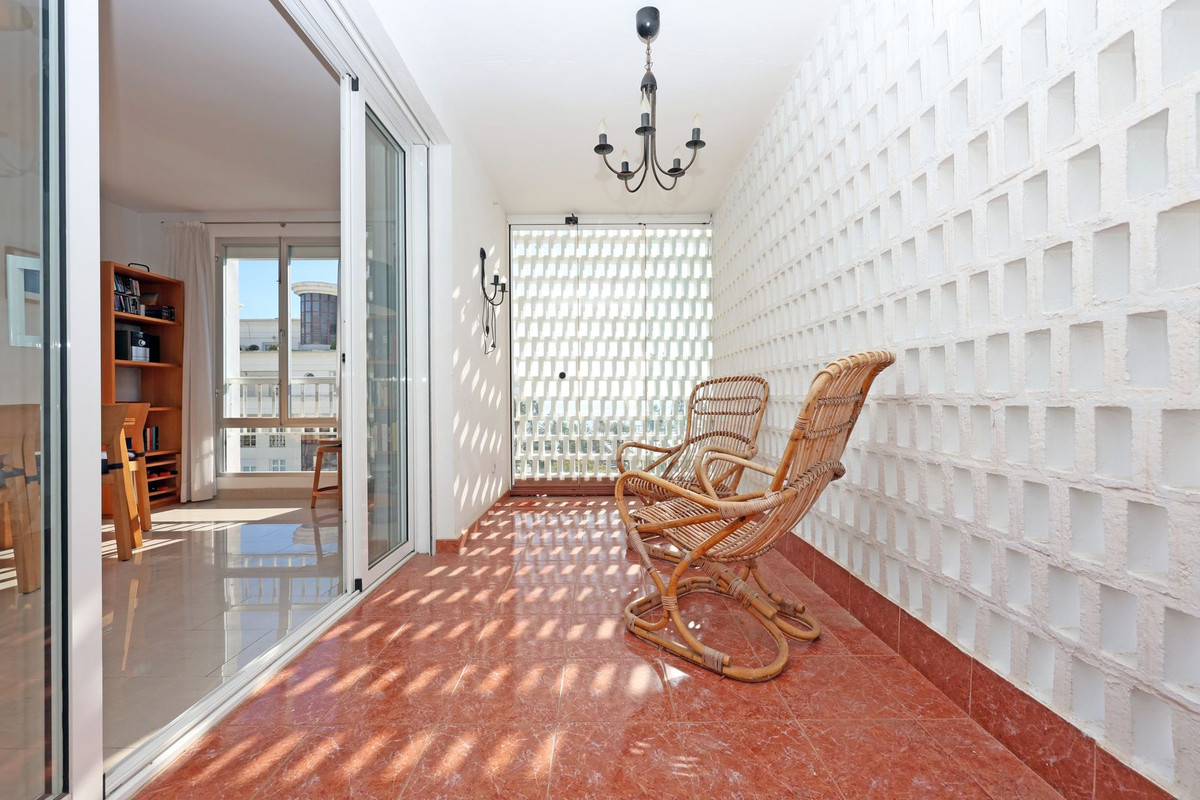 3 Bed Apartment for sale in Marbella Costa Del Sol, Málaga, Spain
