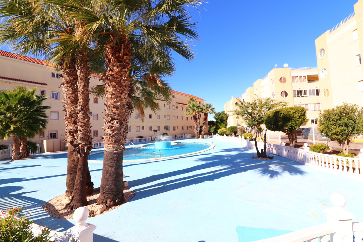 Se vende Apartamento Planta Baja de 2 dormitorios en Costa Blanca, Alicante, España