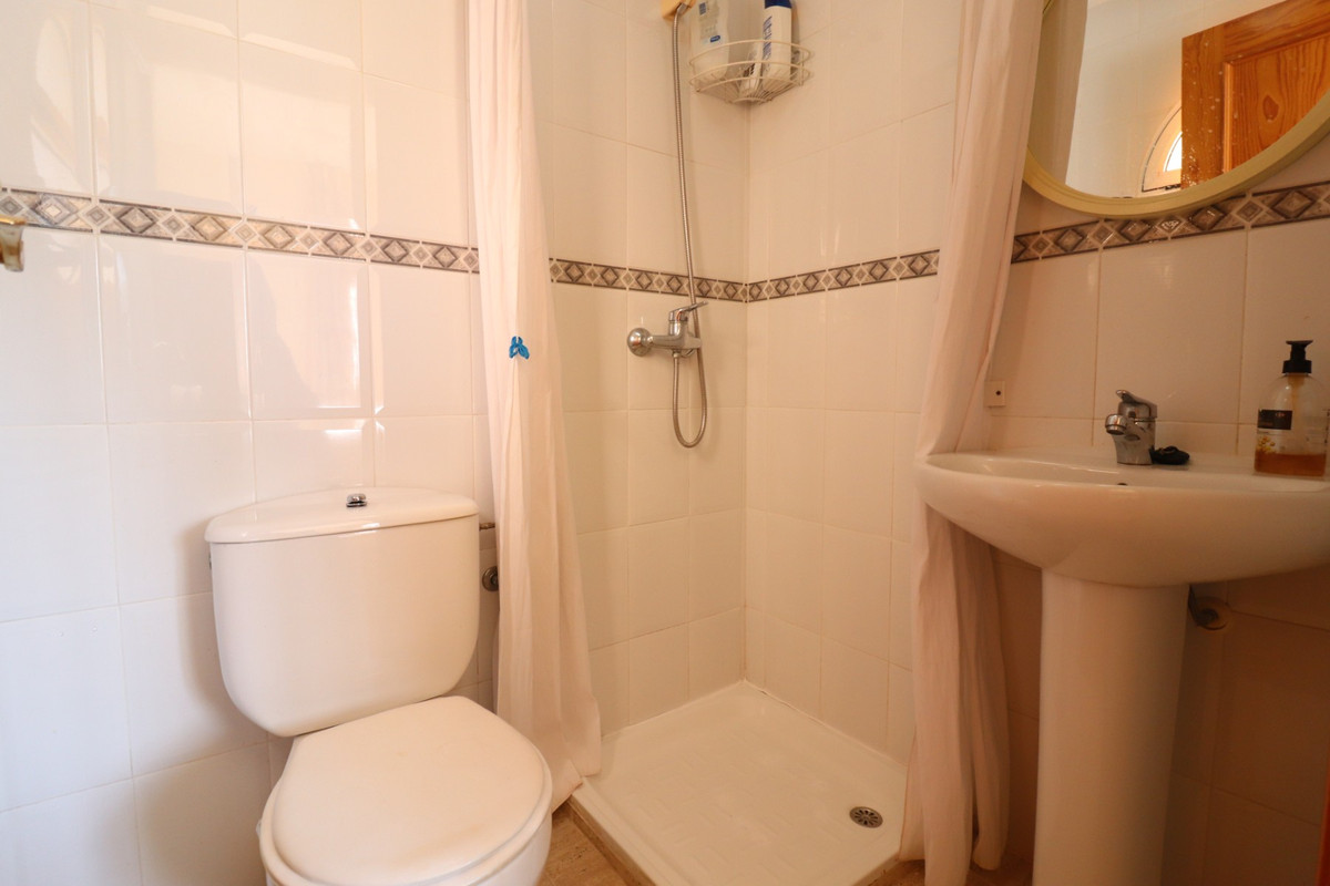 Se vende Apartamento Planta Baja de 2 dormitorios en Costa Blanca, Alicante, España