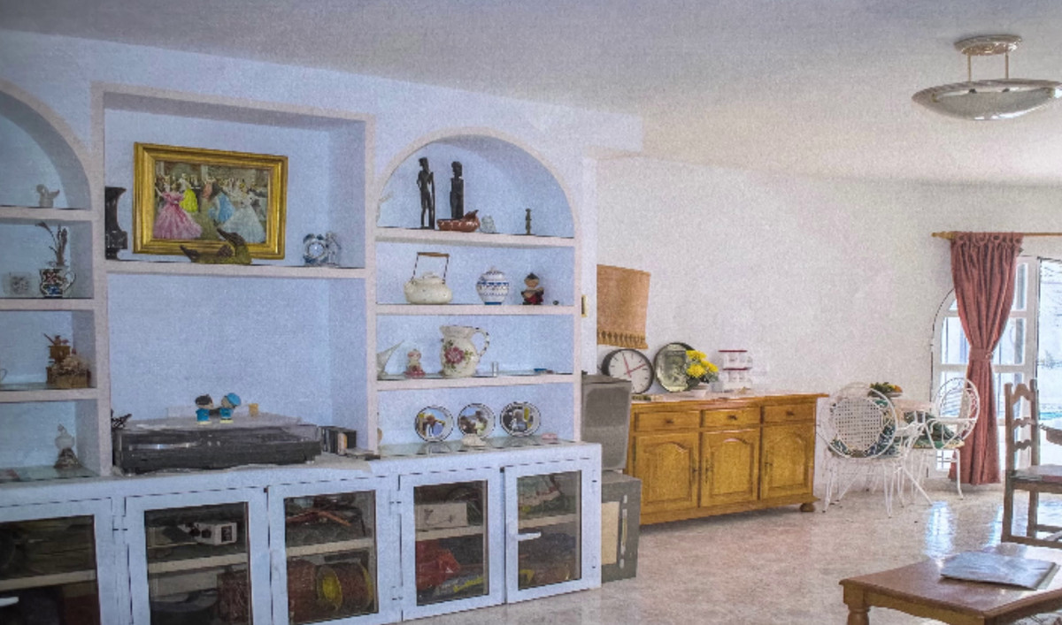 Se vende Villa - Chalet de 4 dormitorios en Costa Blanca, Alicante, España