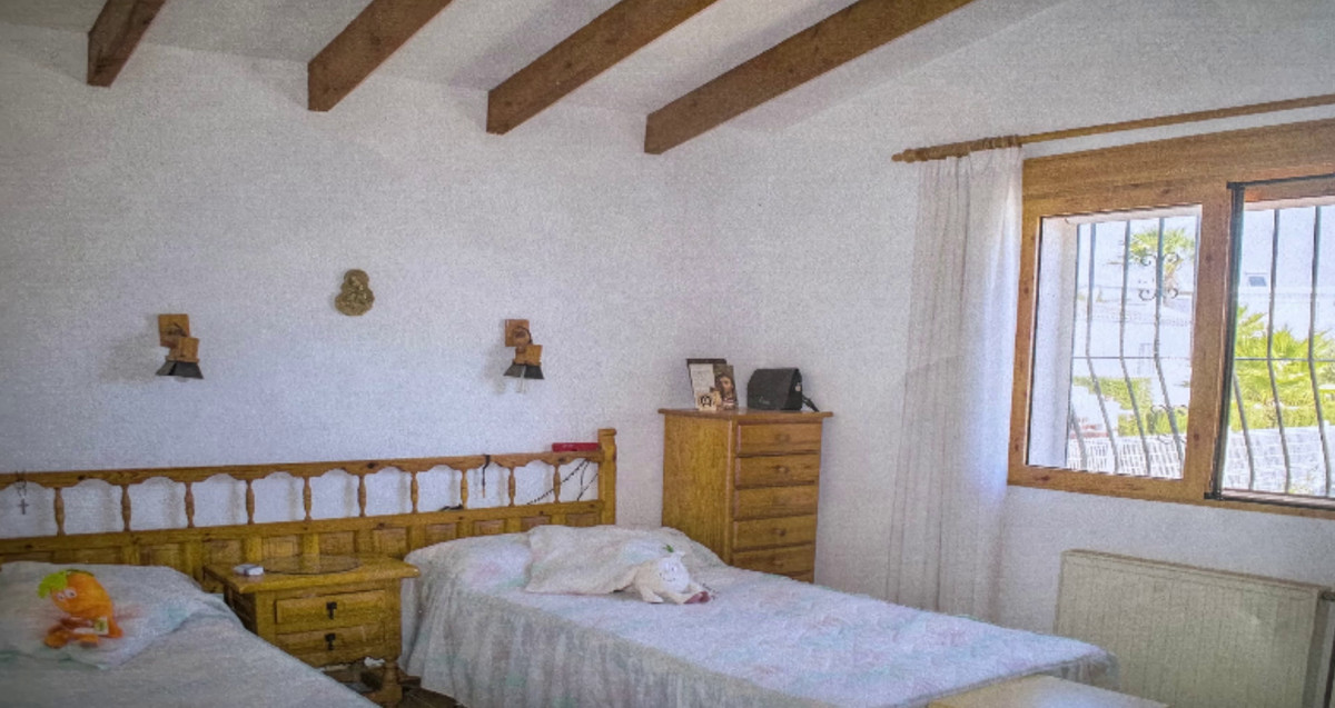 Se vende Villa - Chalet de 4 dormitorios en Costa Blanca, Alicante, España