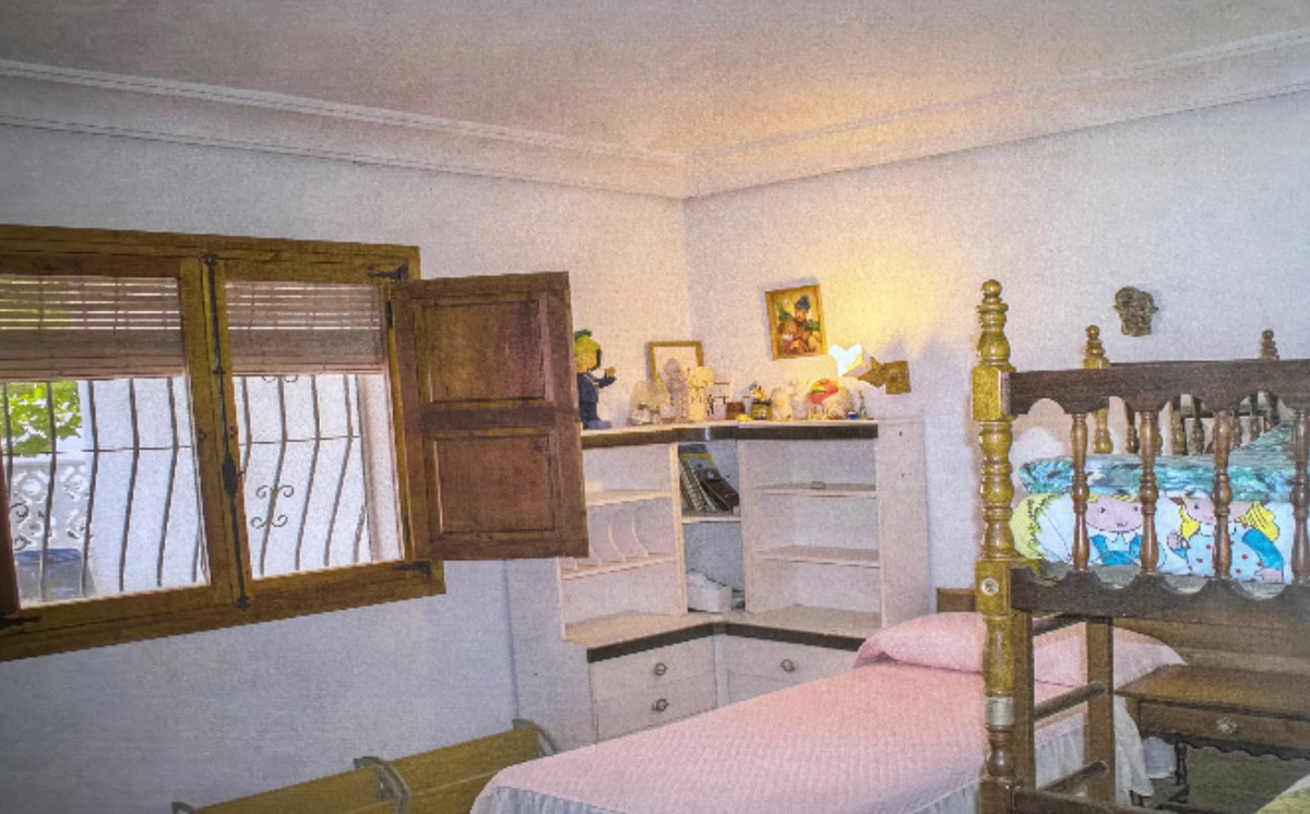 Se vende Villa - Chalet de 4 dormitorios en Costa Blanca, Alicante, España