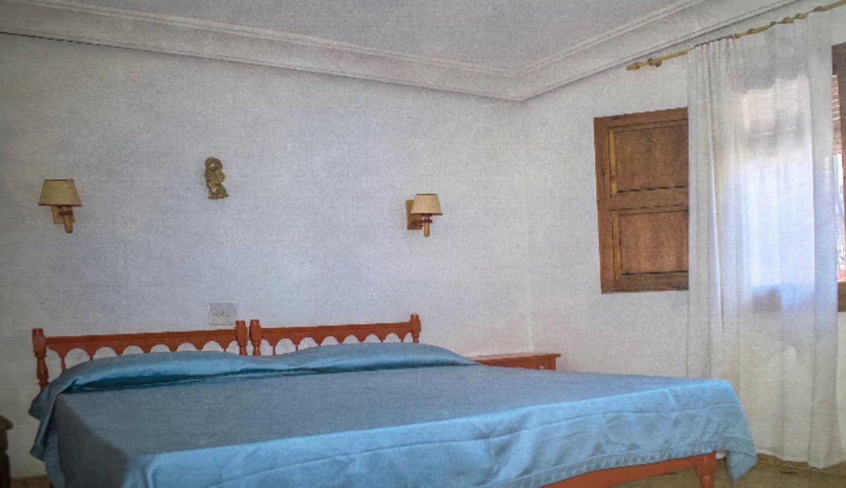 Se vende Villa - Chalet de 4 dormitorios en Costa Blanca, Alicante, España