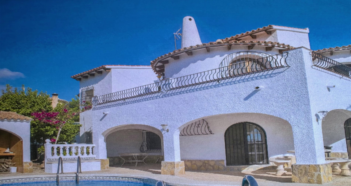 Se vende Villa - Chalet de 4 dormitorios en Costa Blanca, Alicante, España