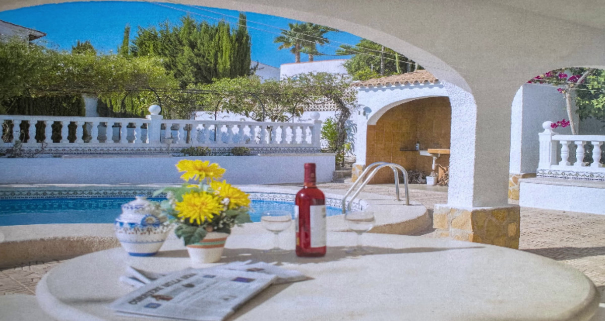 Se vende Villa - Chalet de 4 dormitorios en Costa Blanca, Alicante, España