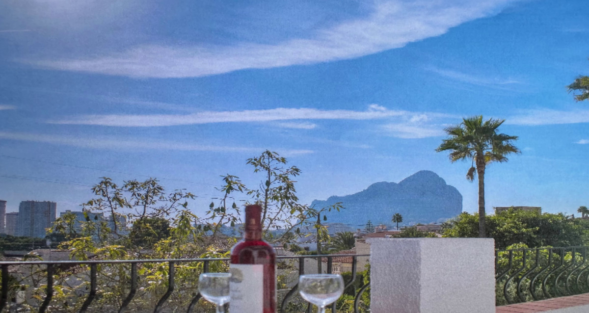 Se vende Villa - Chalet de 4 dormitorios en Costa Blanca, Alicante, España