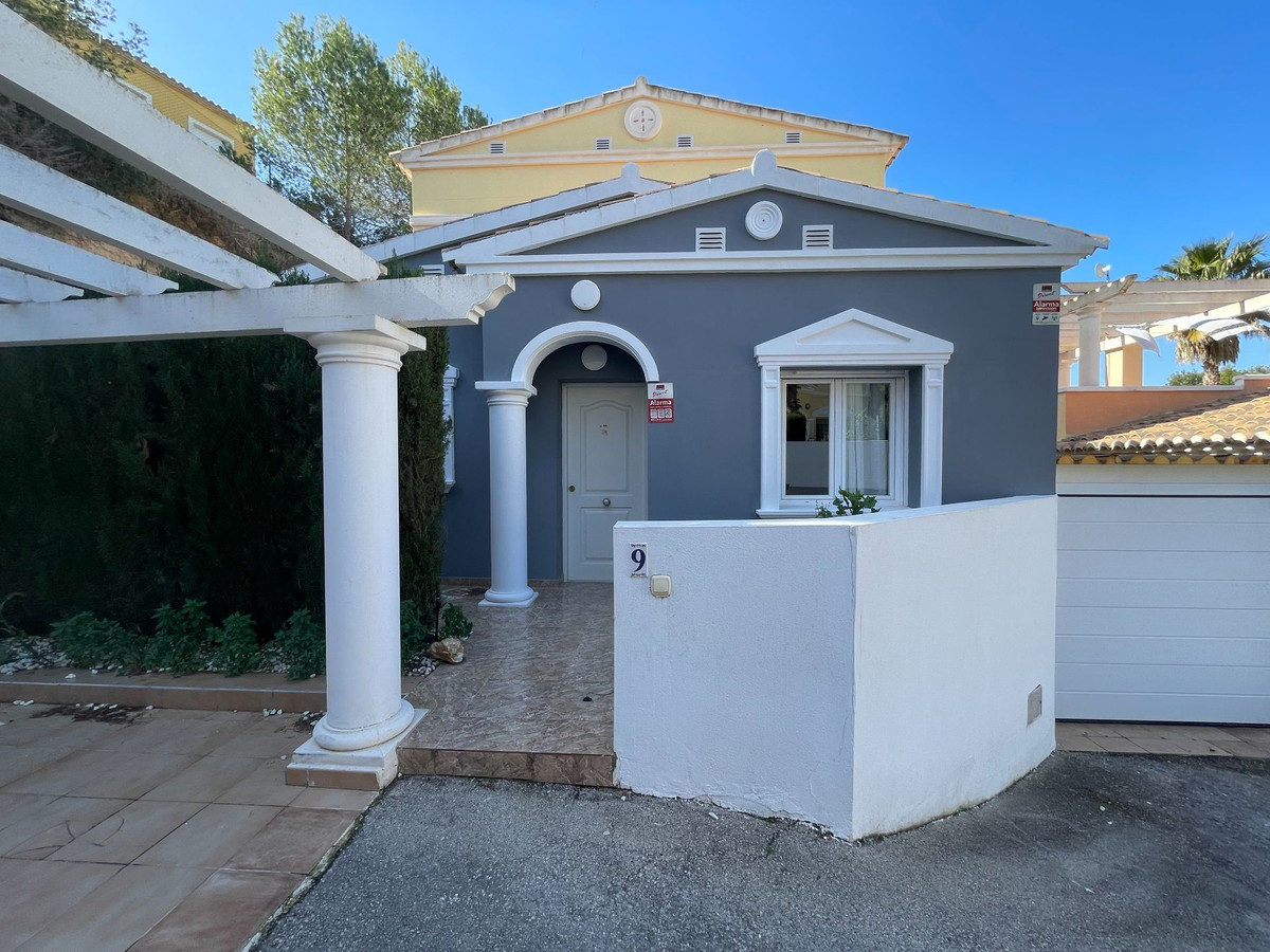 3 Bed Townhouse for sale in Calpe Costa Blanca, Alicante, Spain