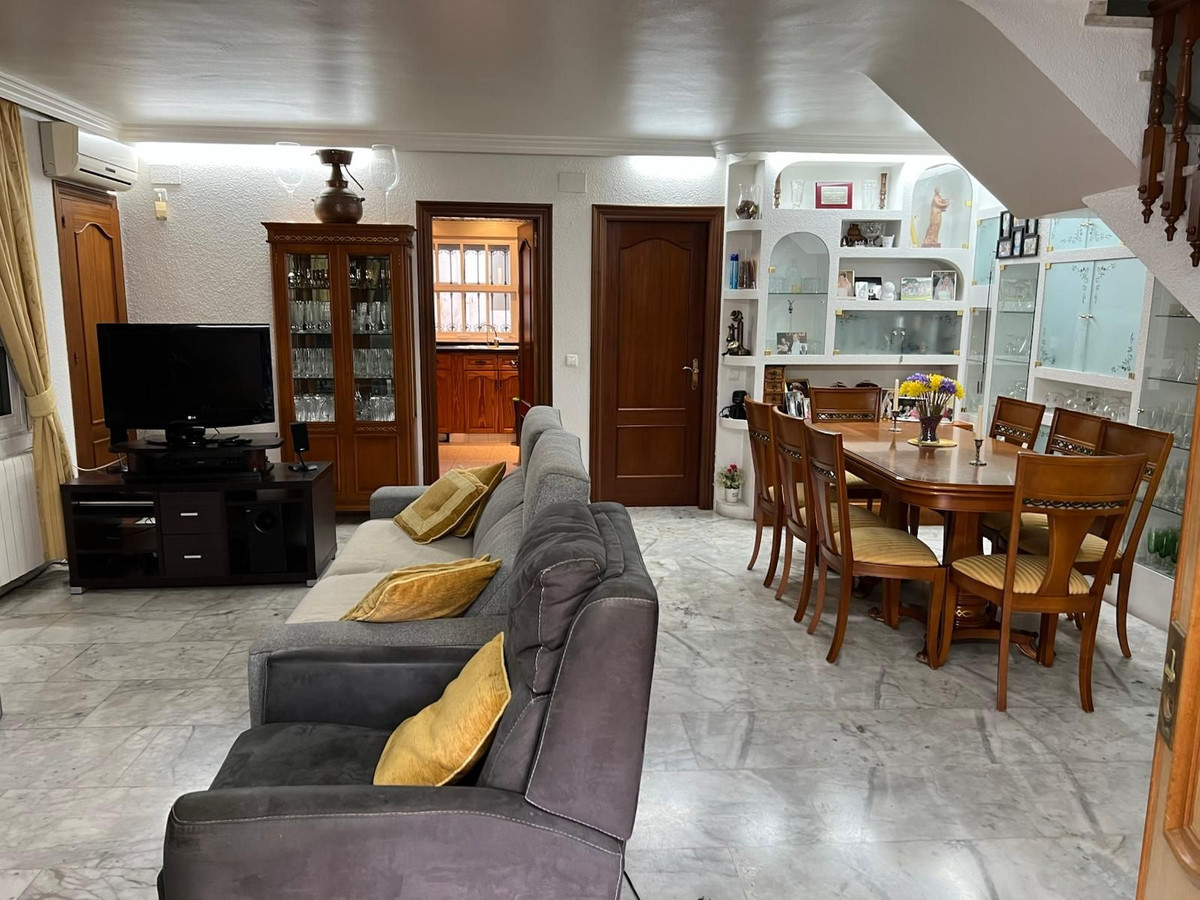 4 Bed Townhouse for sale in Nueva Andalucía Costa Del Sol, Málaga, Spain