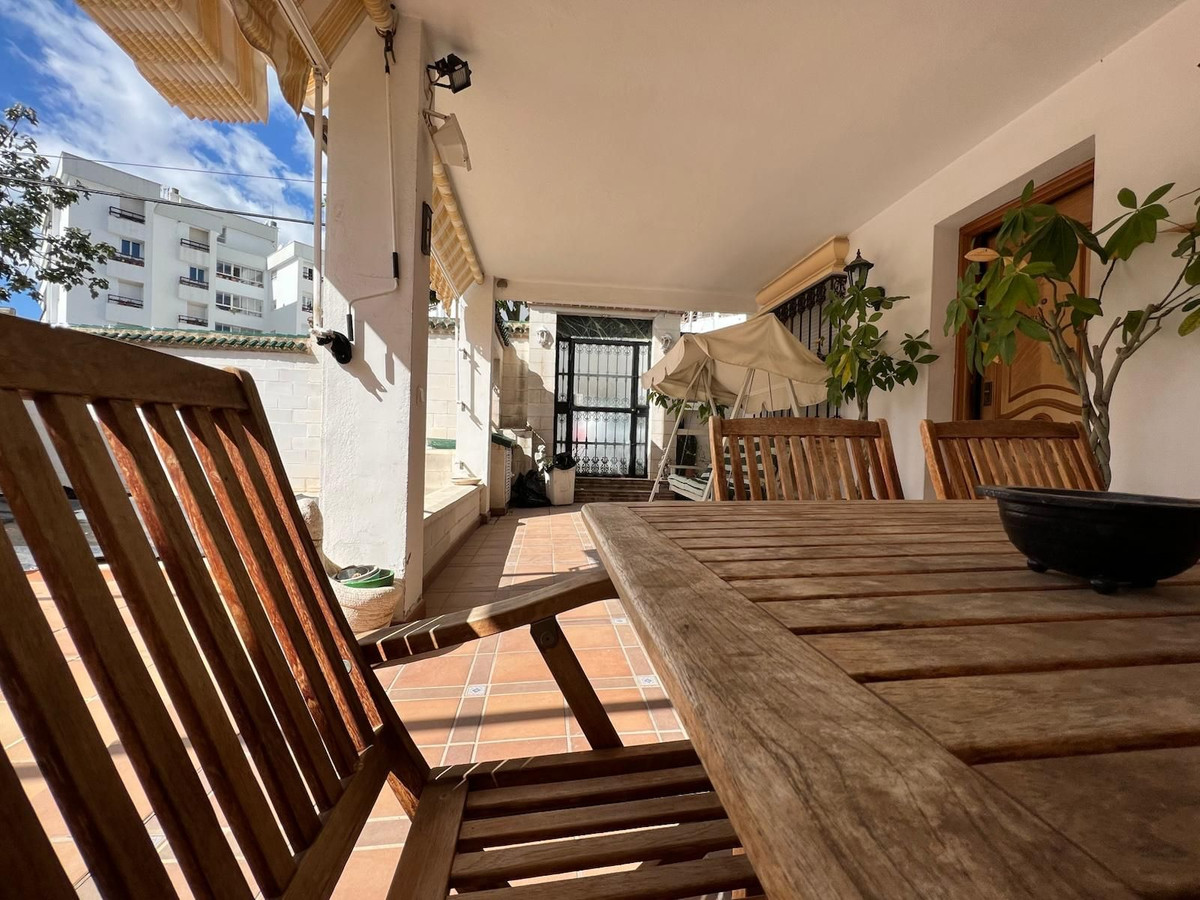 4 Bed Townhouse for sale in Nueva Andalucía Costa Del Sol, Málaga, Spain