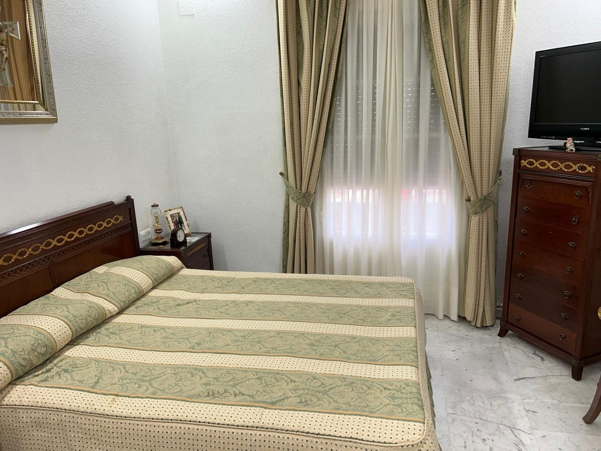 4 Bed Townhouse for sale in Nueva Andalucía Costa Del Sol, Málaga, Spain