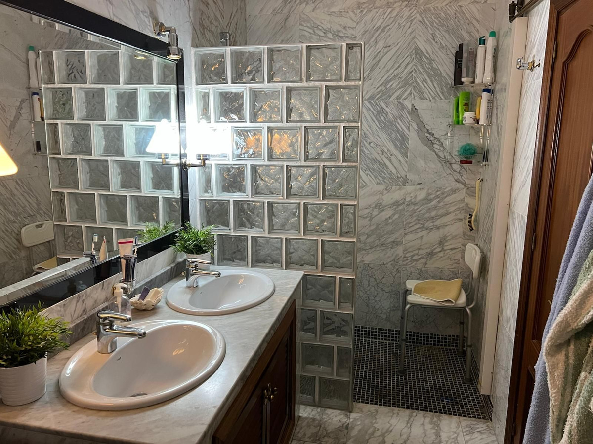 4 Bed Townhouse for sale in Nueva Andalucía Costa Del Sol, Málaga, Spain