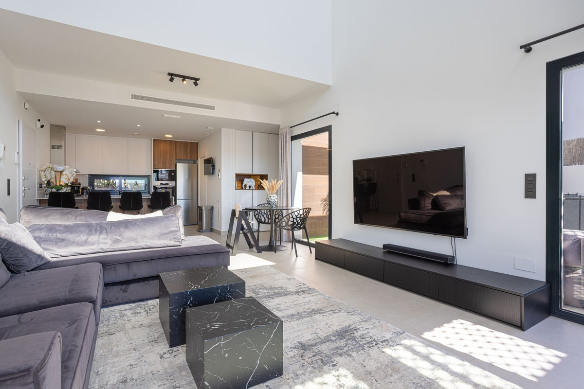 Se vende Villa - Chalet de 4 dormitorios en Costa Blanca, Alicante, España