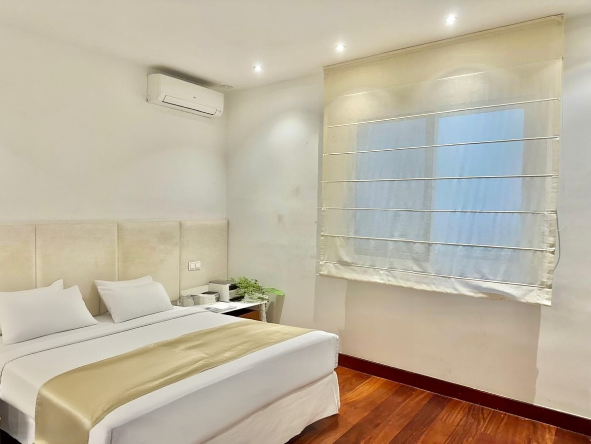 Se vende Villa - Chalet de 4 dormitorios en Costa Del Sol, Málaga, España