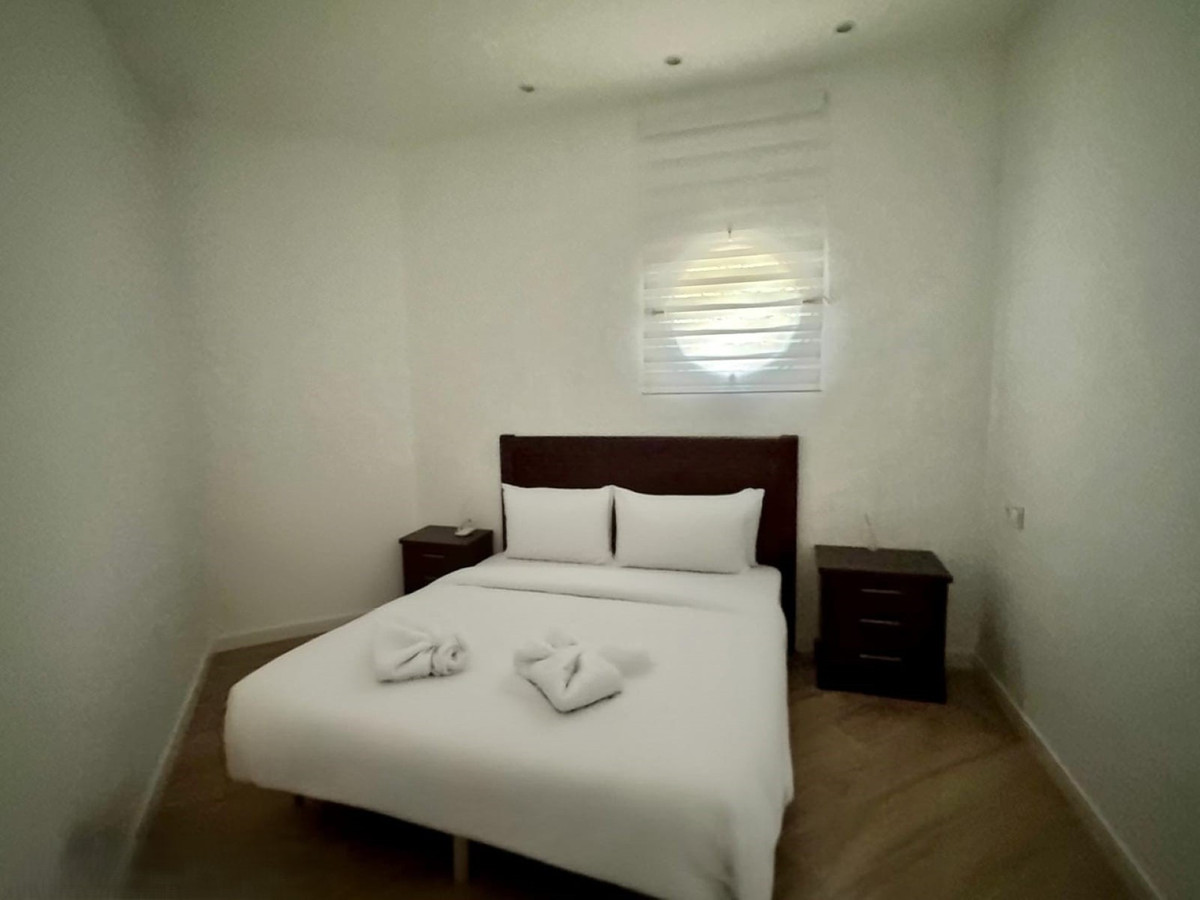 Se vende Villa - Chalet de 4 dormitorios en Costa Del Sol, Málaga, España