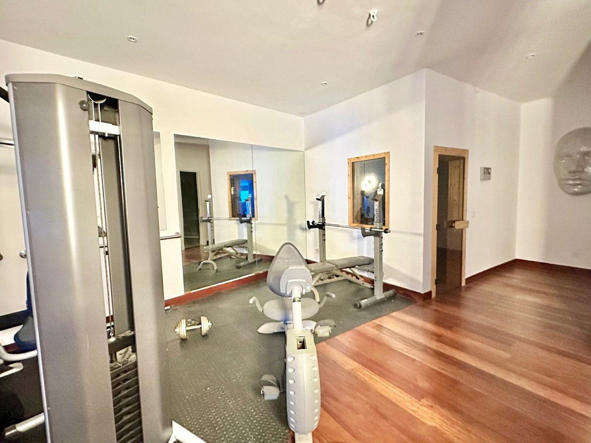 Se vende Villa - Chalet de 4 dormitorios en Costa Del Sol, Málaga, España