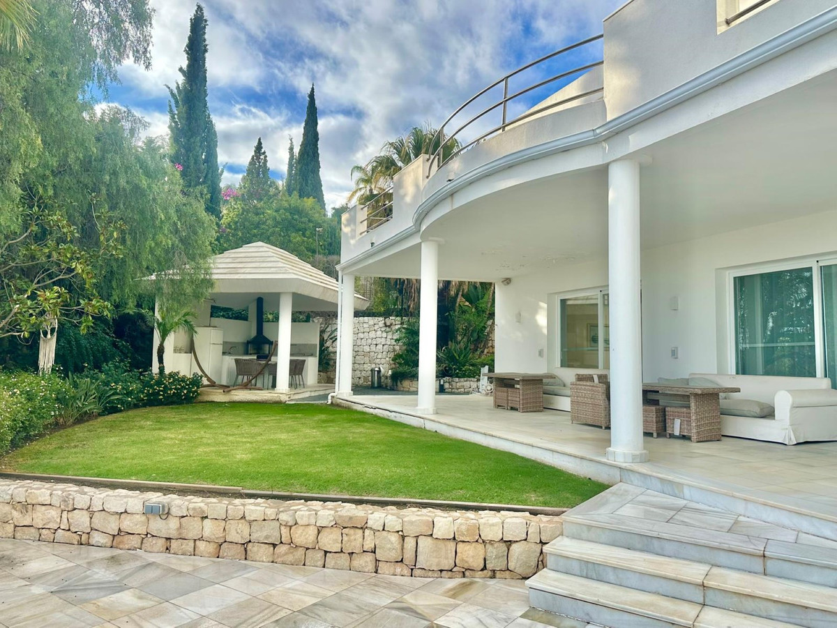 Se vende Villa - Chalet de 4 dormitorios en Costa Del Sol, Málaga, España