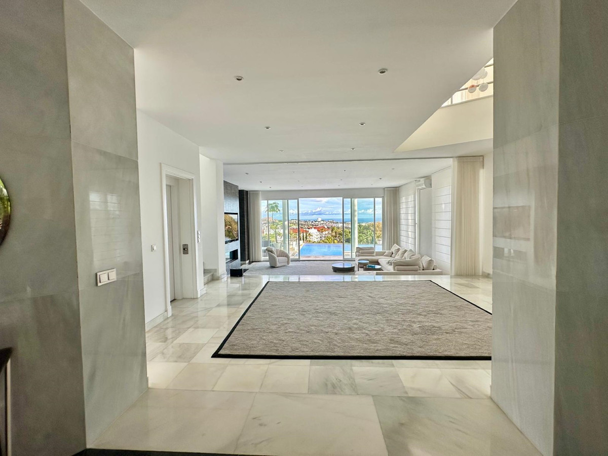 Se vende Villa - Chalet de 4 dormitorios en Costa Del Sol, Málaga, España