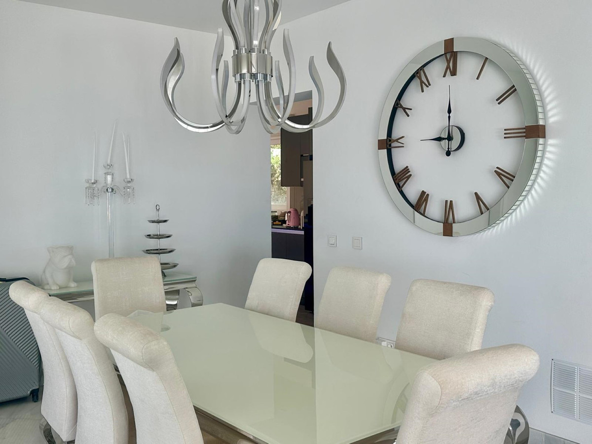 Se vende Villa - Chalet de 4 dormitorios en Costa Del Sol, Málaga, España