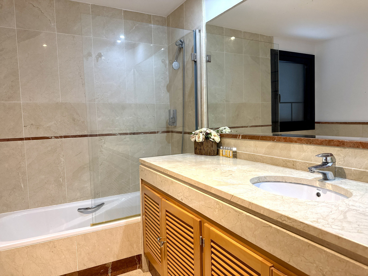 2 Bed Apartment for sale in Puerto Banús Costa Del Sol, Málaga, Spain