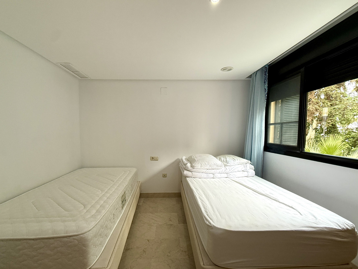 2 Bed Apartment for sale in Puerto Banús Costa Del Sol, Málaga, Spain