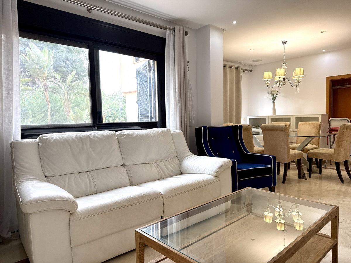 2 Bed Apartment for sale in Puerto Banús Costa Del Sol, Málaga, Spain