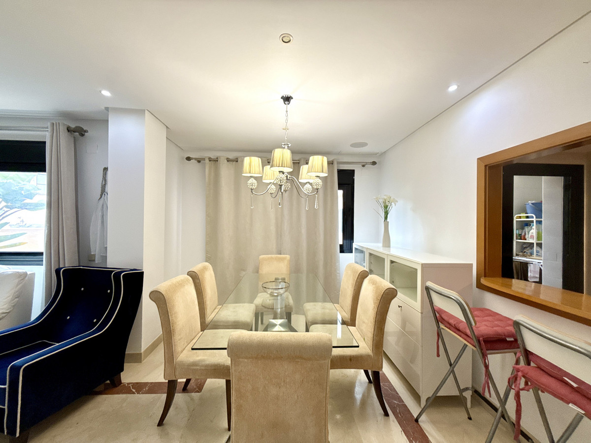 2 Bed Apartment for sale in Puerto Banús Costa Del Sol, Málaga, Spain