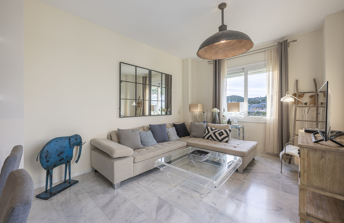 2 Bed Apartment for sale in Estepona Costa Del Sol, Málaga, Spain
