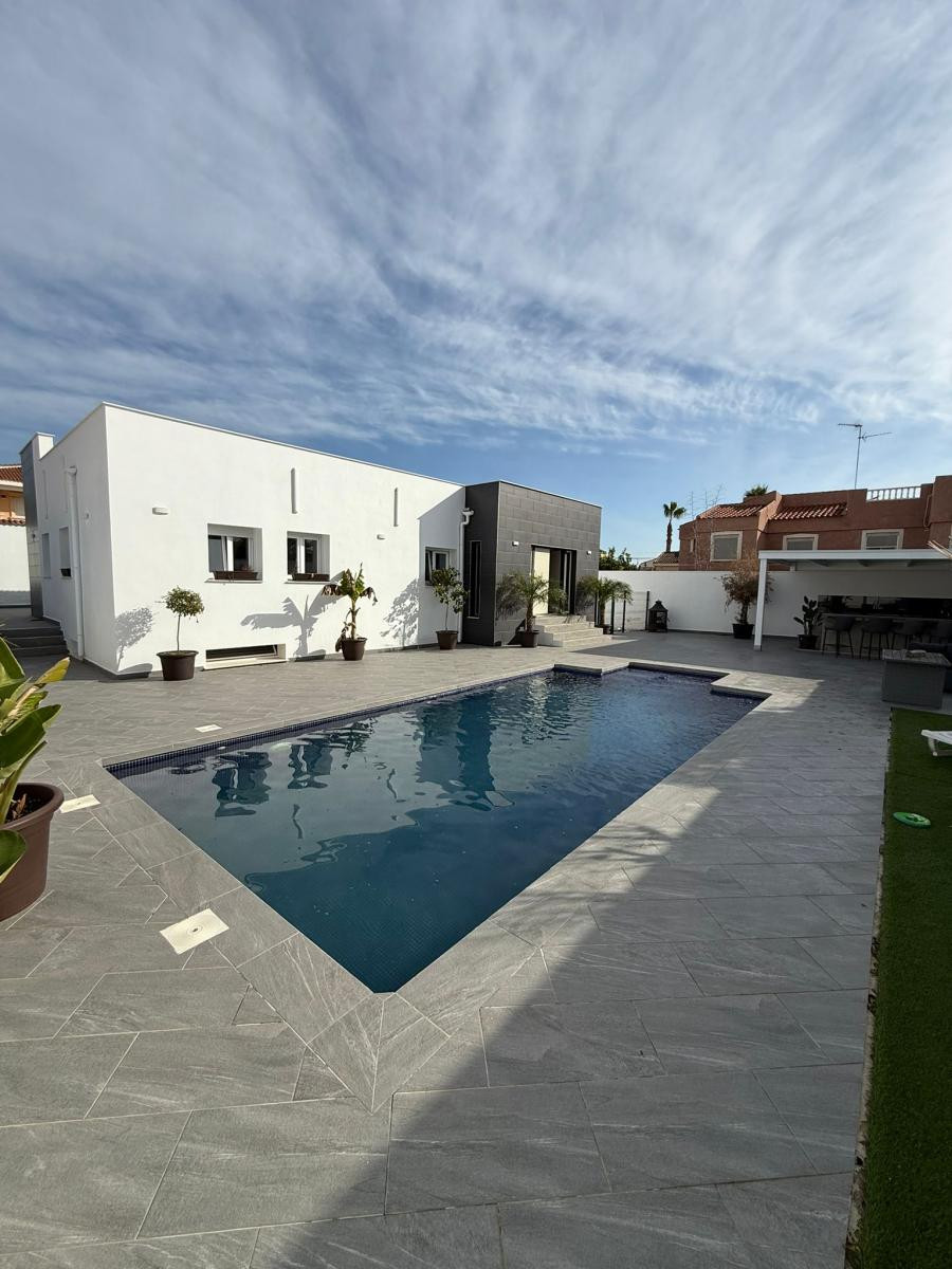 5 Bed Townhouse for sale in Ciudad Quesada Costa Blanca, Alicante, Spain