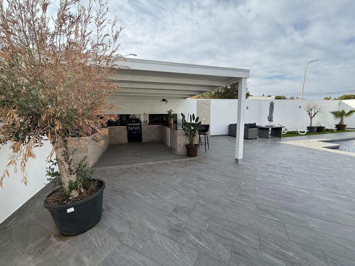 5 Bed Townhouse for sale in Ciudad Quesada Costa Blanca, Alicante, Spain