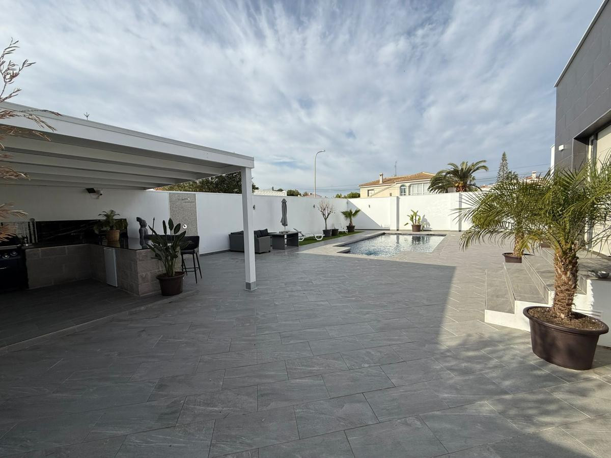 5 Bed Townhouse for sale in Ciudad Quesada Costa Blanca, Alicante, Spain