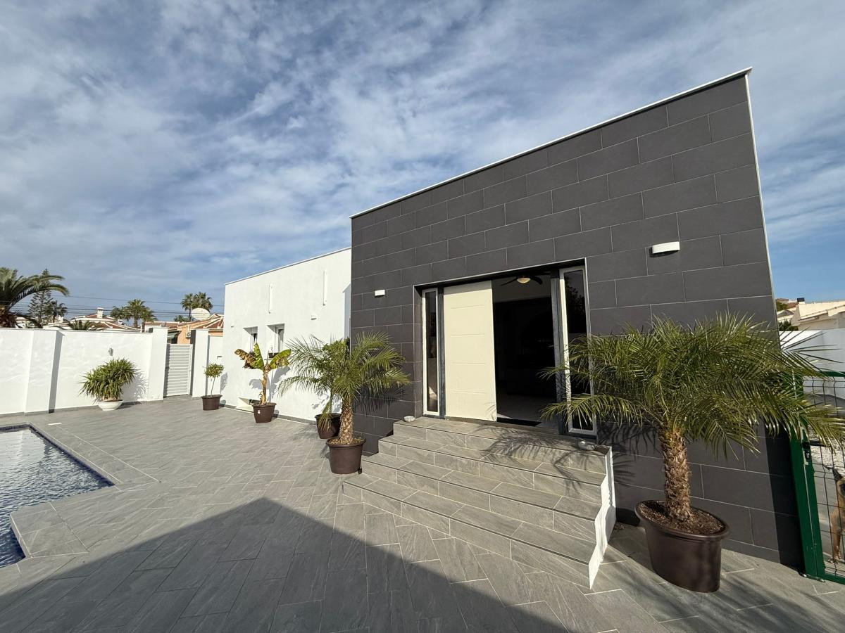 5 Bed Townhouse for sale in Ciudad Quesada Costa Blanca, Alicante, Spain
