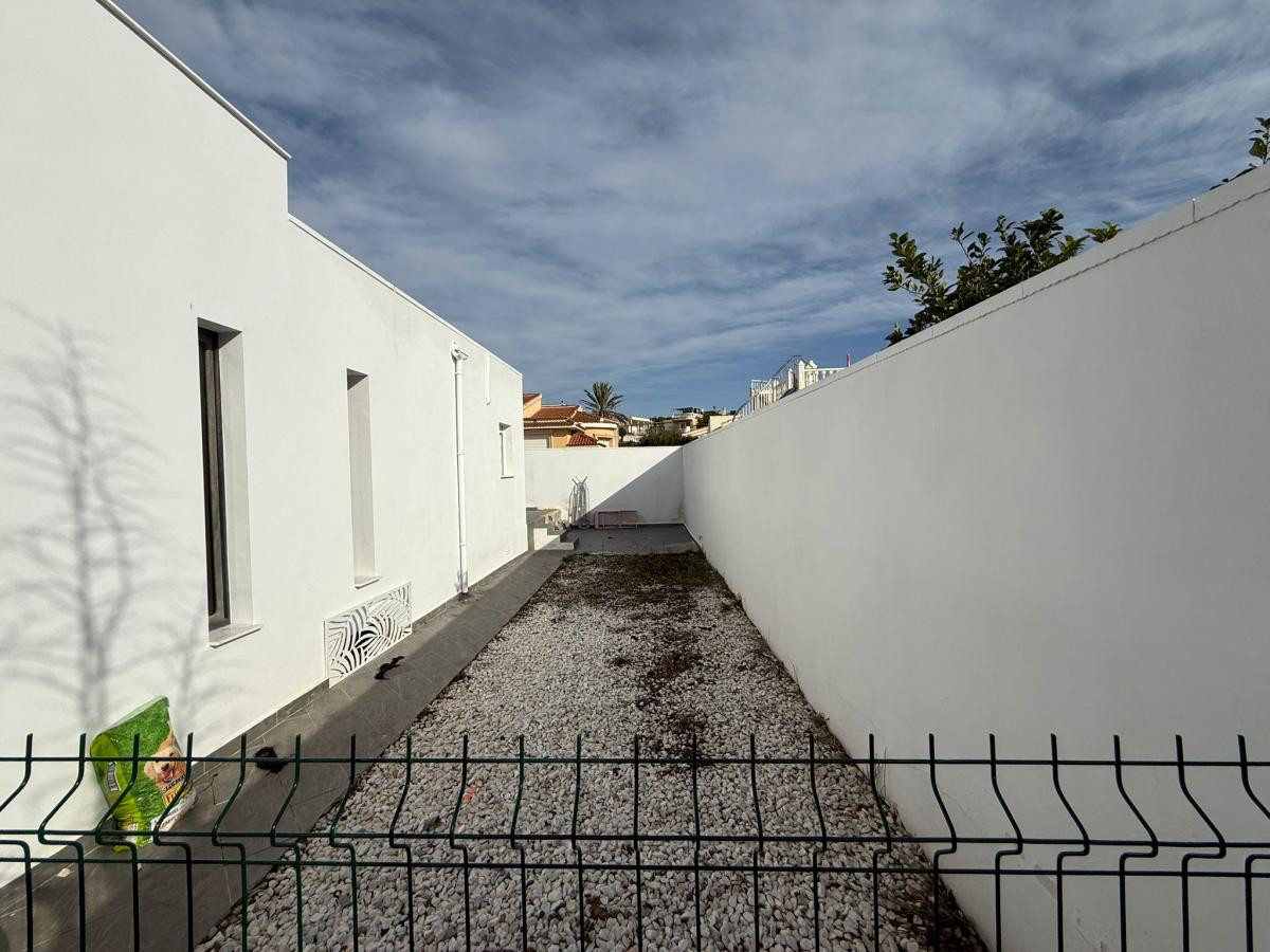 5 Bed Townhouse for sale in Ciudad Quesada Costa Blanca, Alicante, Spain