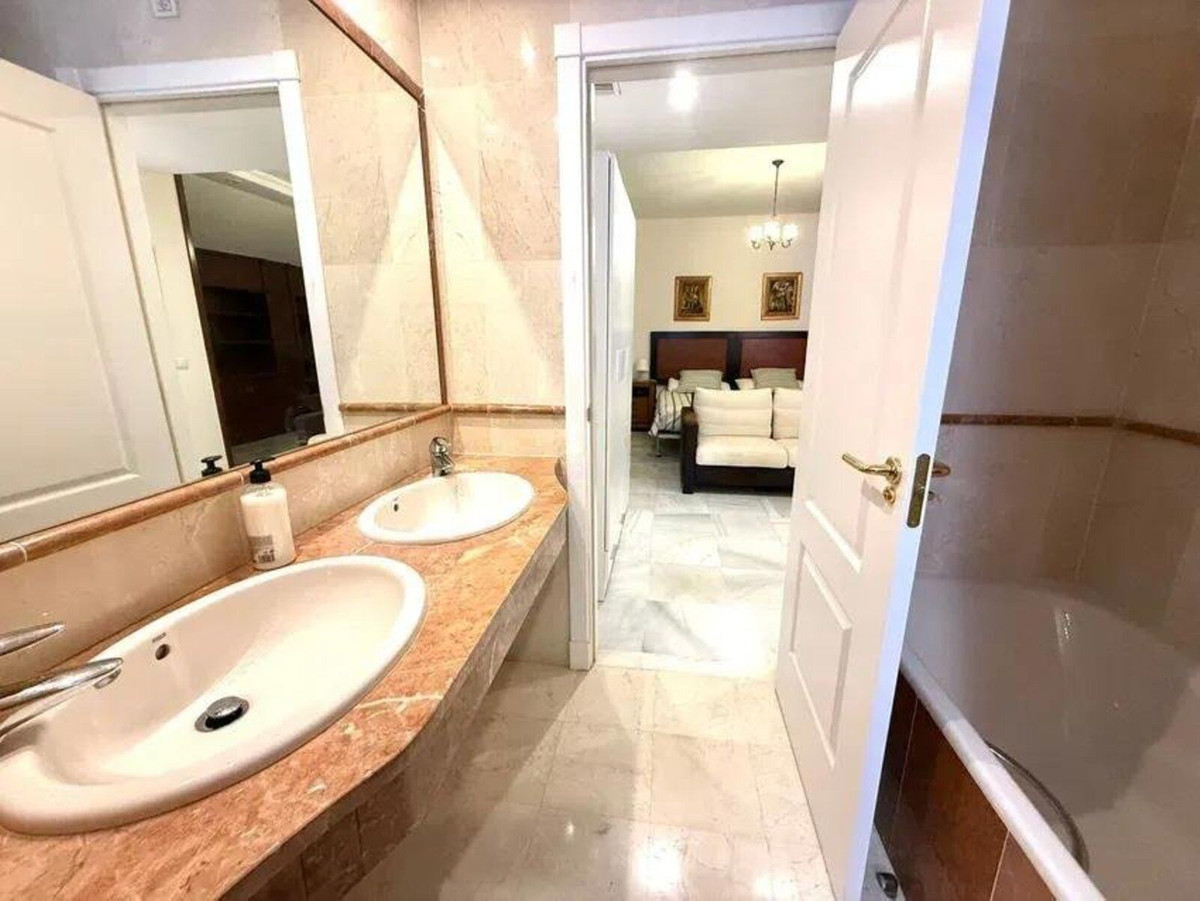 4 Bed Apartment for sale in Hacienda Del Sol Costa Del Sol, Málaga, Spain