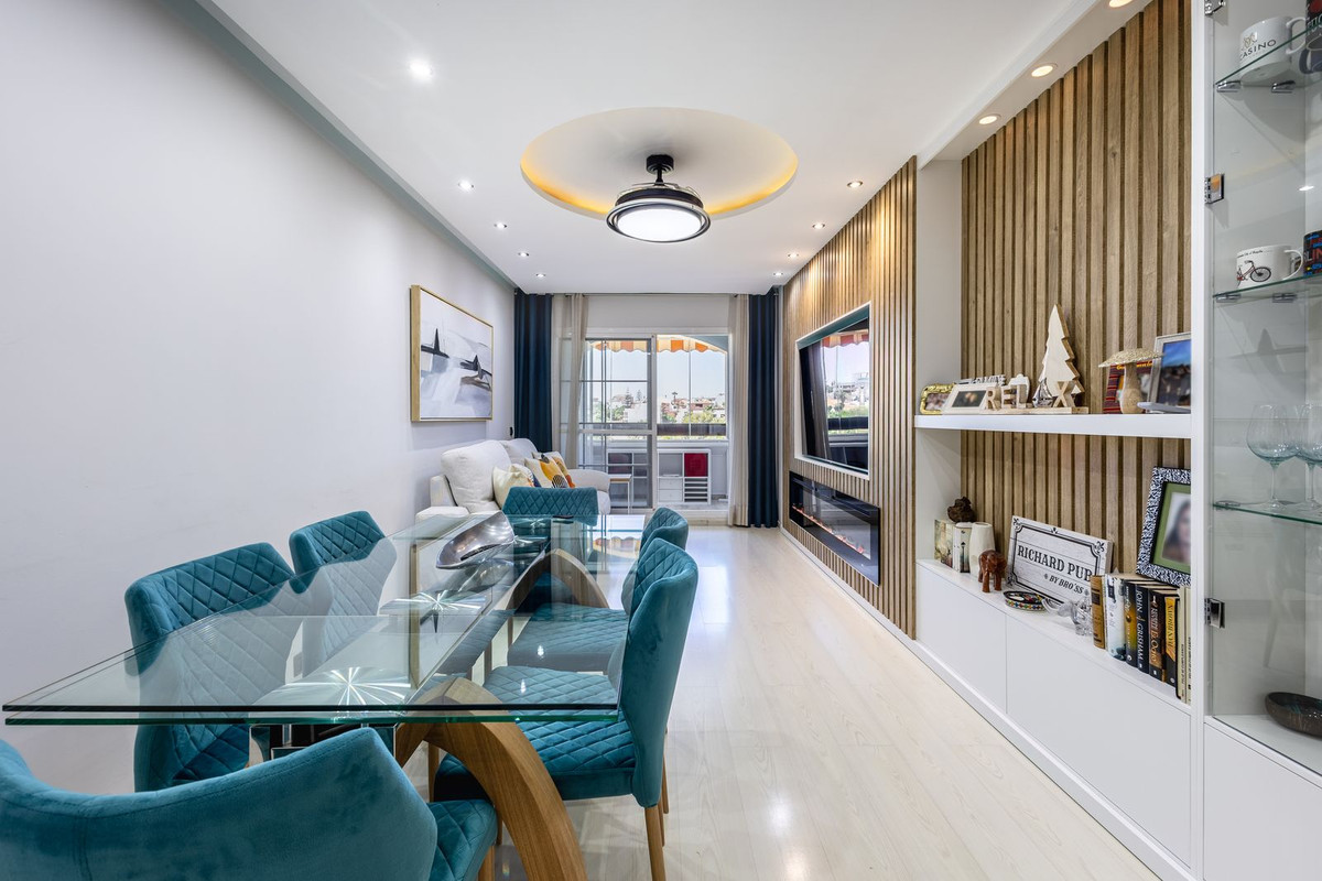 2 Bed Apartment for sale in Fuengirola Costa Del Sol, Málaga, Spain