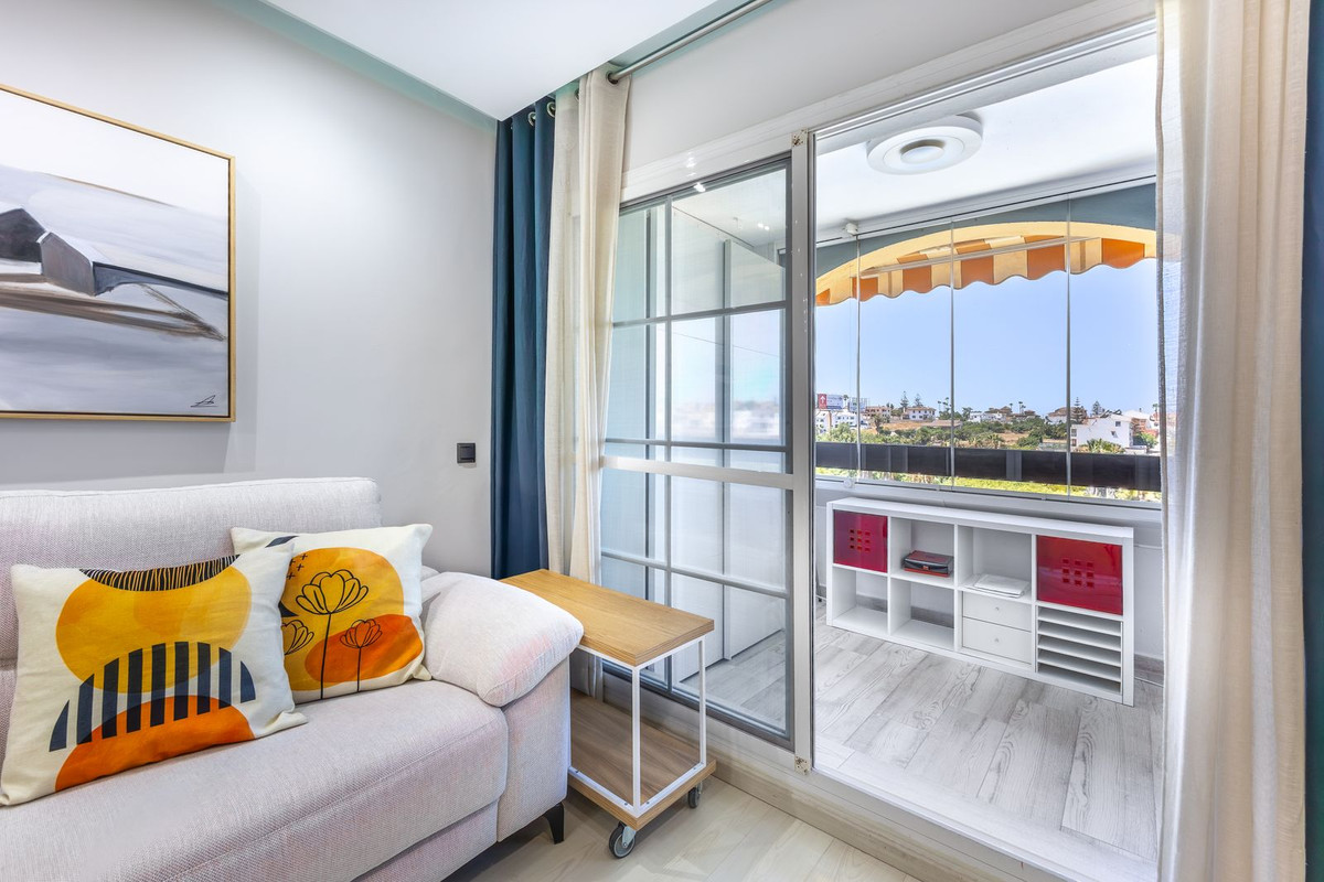 2 Bed Apartment for sale in Fuengirola Costa Del Sol, Málaga, Spain