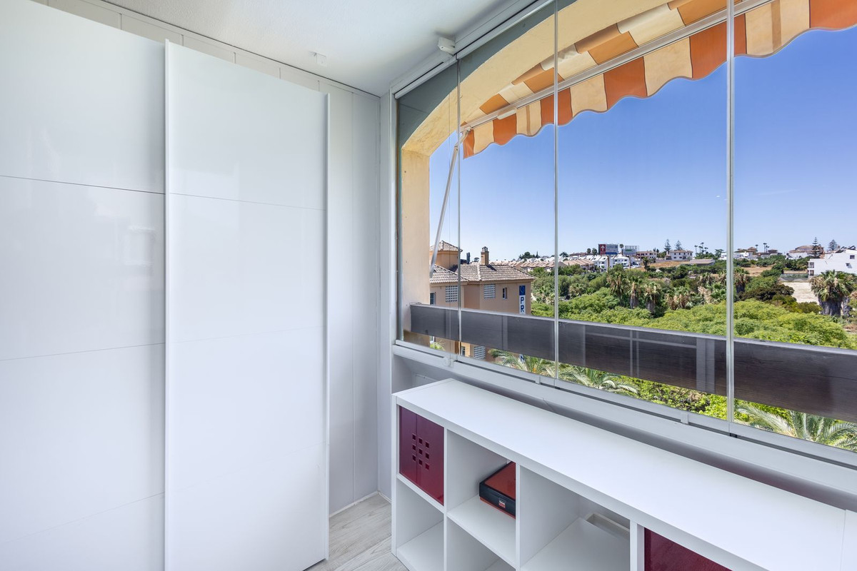 2 Bed Apartment for sale in Fuengirola Costa Del Sol, Málaga, Spain