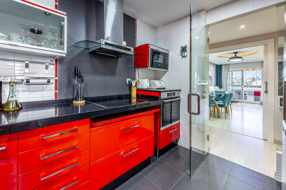 2 Bed Apartment for sale in Fuengirola Costa Del Sol, Málaga, Spain