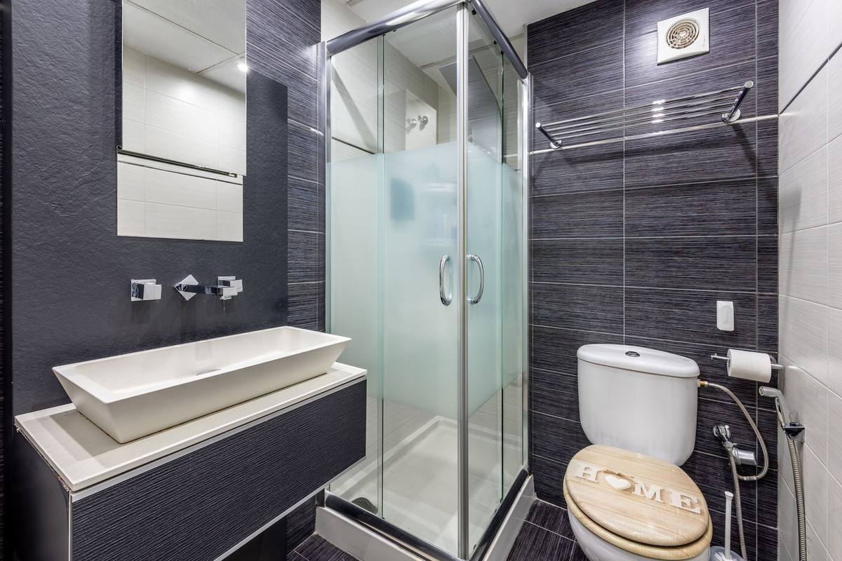 2 Bed Apartment for sale in Fuengirola Costa Del Sol, Málaga, Spain